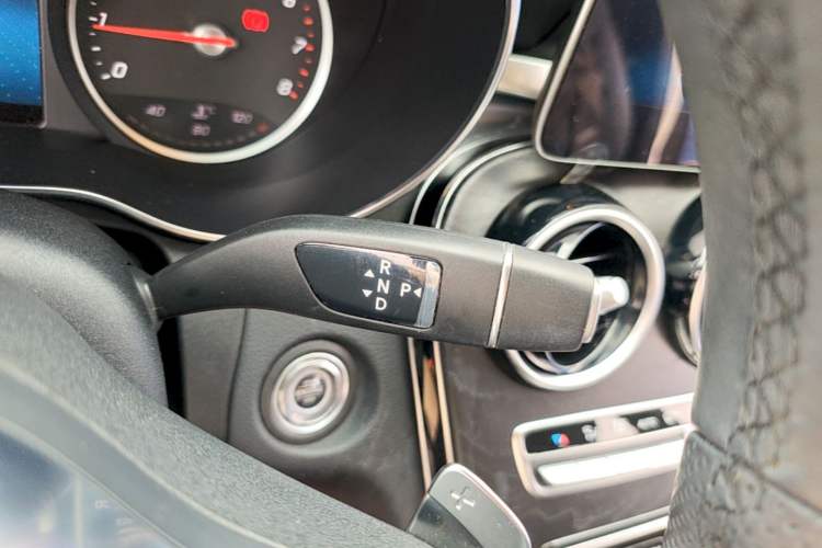 Used Mercedes-Benz C-Class 2019 C 180 L Fashion Edition Sport Version Gear Lever