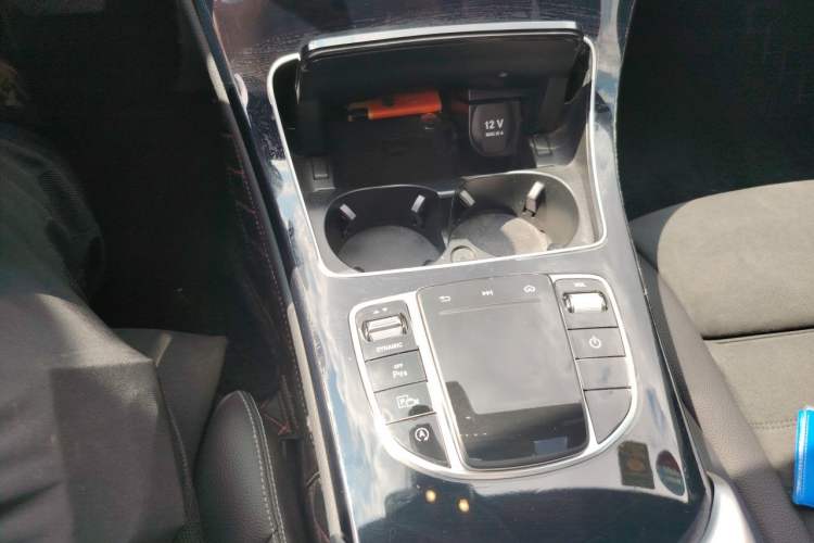 Used Mercedes-Benz C-Class 2019 C 260 Sport Edition Gear Lever