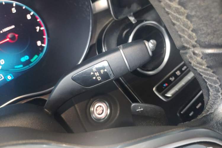 Used Mercedes-Benz C-Class 2019 C 260 L Sport Edition Gear Lever