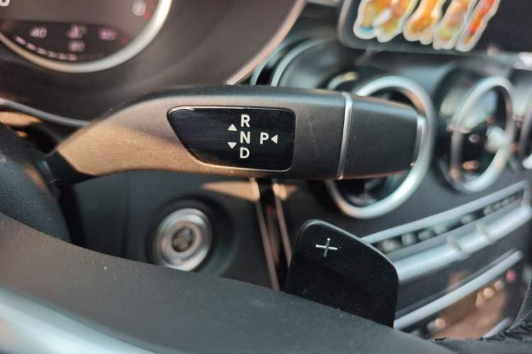 Used Mercedes-Benz C-Class 2019 C 180 L Fashion Edition Sport Version Gear Lever
