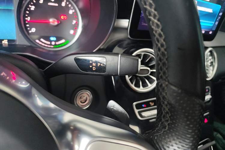 Used Mercedes-Benz C-Class 2019 C 260 Sport Edition Gear Lever
