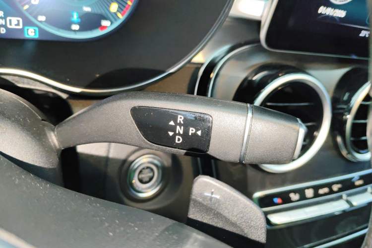 Used Mercedes-Benz C-Class 2019 Restyled C 260 L Sport Edition Gear Lever