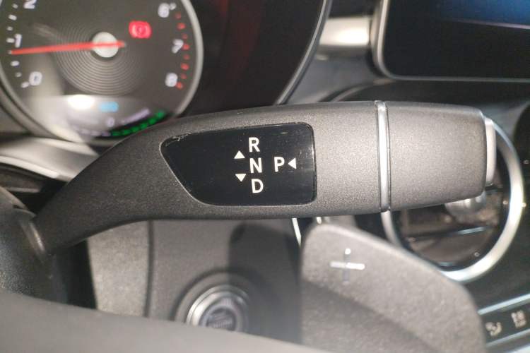 Used Mercedes-Benz C-Class 2019 C 260 L Sport Edition Gear Lever