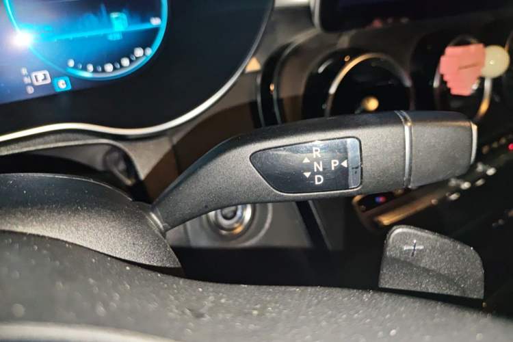 Used Mercedes-Benz C-Class 2019 Restyled C 260 L Sport Edition Gear Lever