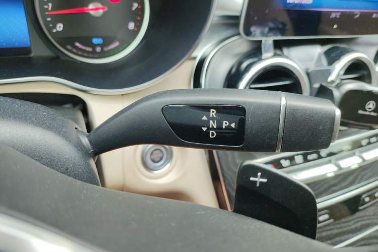 Used Mercedes-Benz C-Class 2019 C 260 Sport Edition Gear Lever