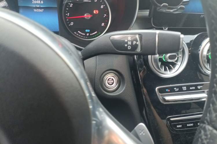 Used Mercedes-Benz C-Class 2019 C 260 Sport Edition Gear Lever