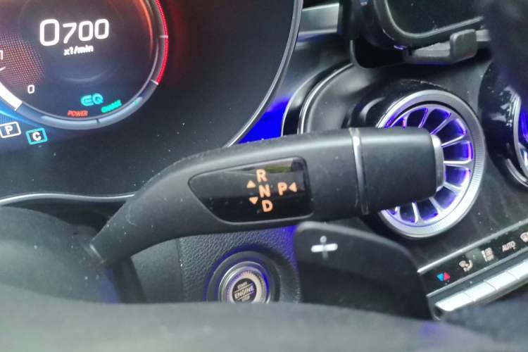 Used Mercedes-Benz C-Class 2019 Restyled C 260 L Sport Edition Gear Lever