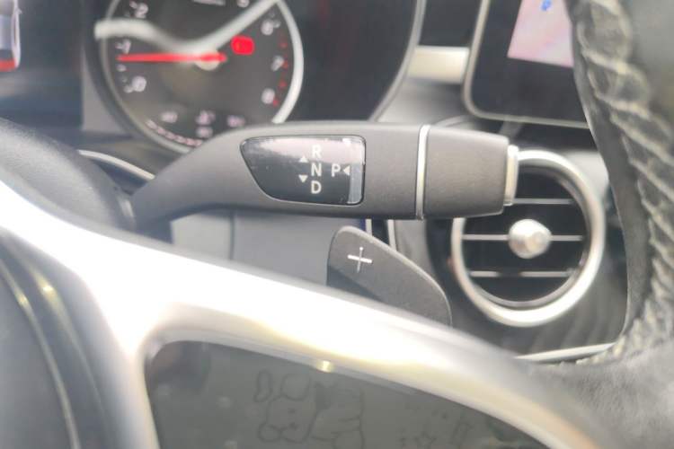 Used Mercedes-Benz C-Class 2019 C 180 L Fashion Edition Sport Version Gear Lever