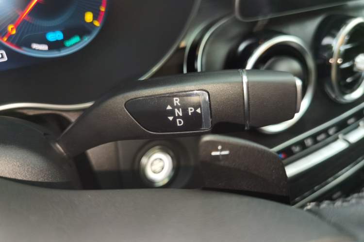 Used Mercedes-Benz C-Class 2019 Restyled C 260 L Sport Edition Gear Lever