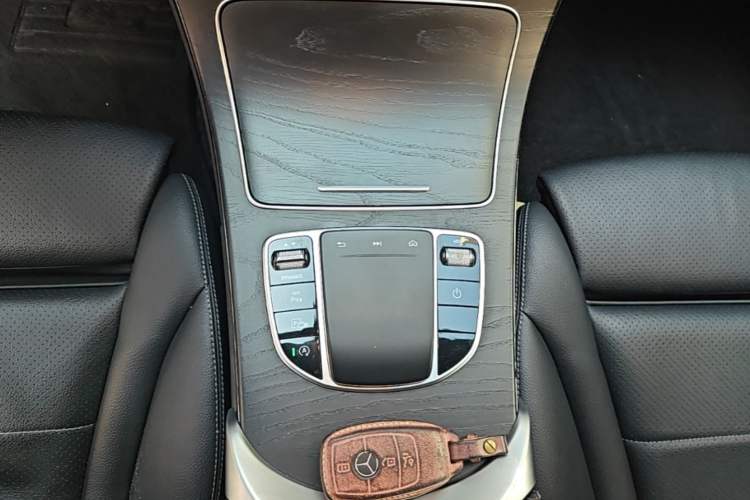 Used Mercedes-Benz C-Class 2019 C 180 L Fashion Edition Sport Version Gear Lever