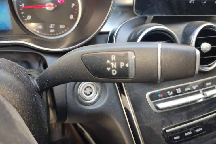 Used Mercedes-Benz C-Class 2019 C 180 L Fashion Edition Sport Version Gear Lever