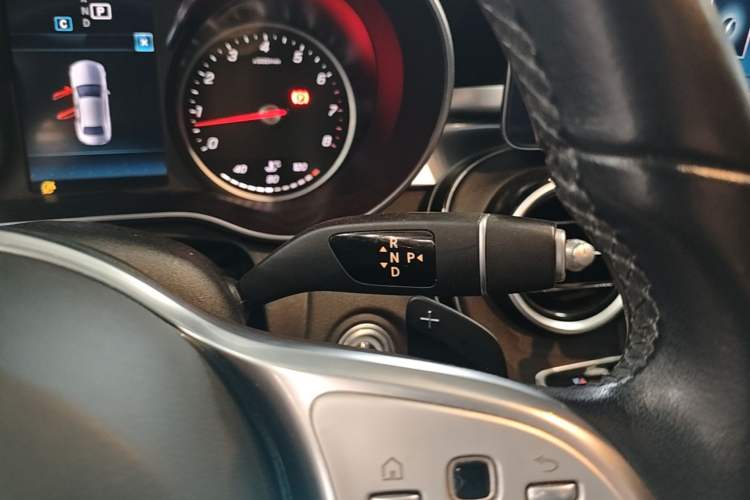 Used Mercedes-Benz C-Class 2019 C 180 L Fashion Edition Sport Version Gear Lever