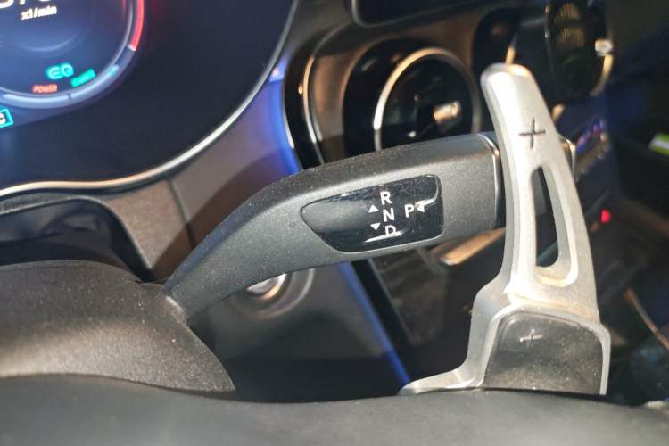Used Mercedes-Benz C-Class 2019 Restyled C 260 L Sport Edition Gear Lever