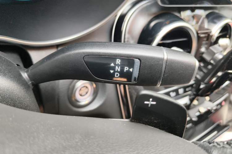 Used Mercedes-Benz C-Class 2019 Restyled C 260 L Sport Edition Gear Lever