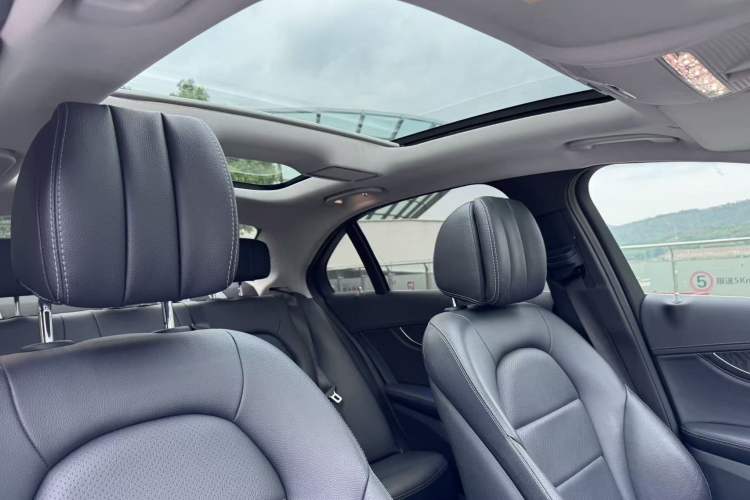 Used Mercedes-Benz C-Class 2019 C 260 L Sport Edition Headliner