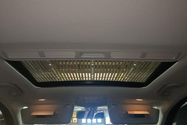 Used Mercedes-Benz C-Class 2019 C 180 L Dynamic Sports Edition Headliner