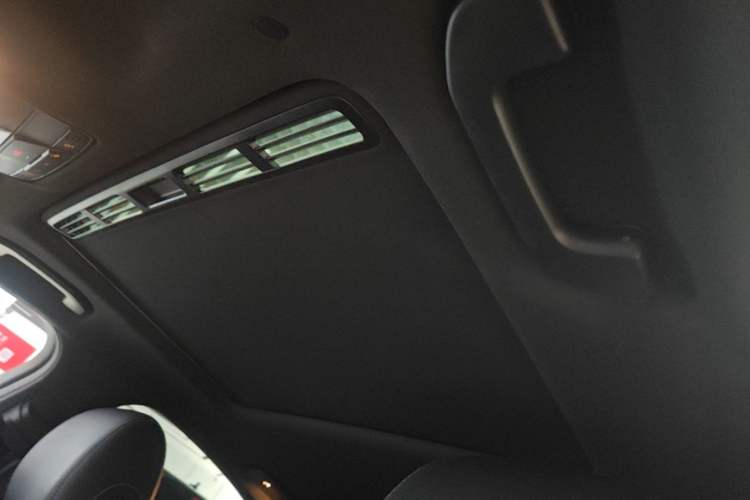 Used Mercedes-Benz C-Class 2019 C 260 Sport Edition Headliner