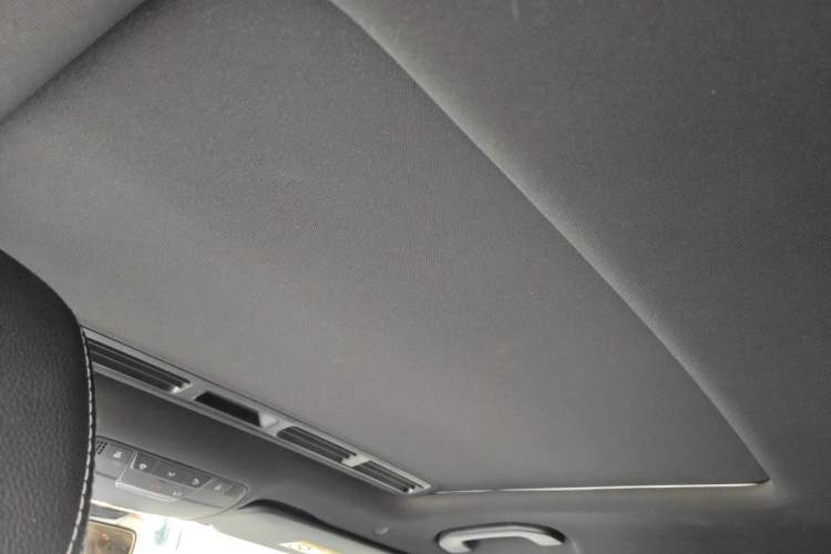 Used Mercedes-Benz C-Class 2019 C 260 Sport Edition Headliner