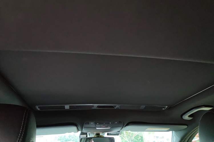 Used Mercedes-Benz C-Class 2019 C 260 Sport Edition Headliner