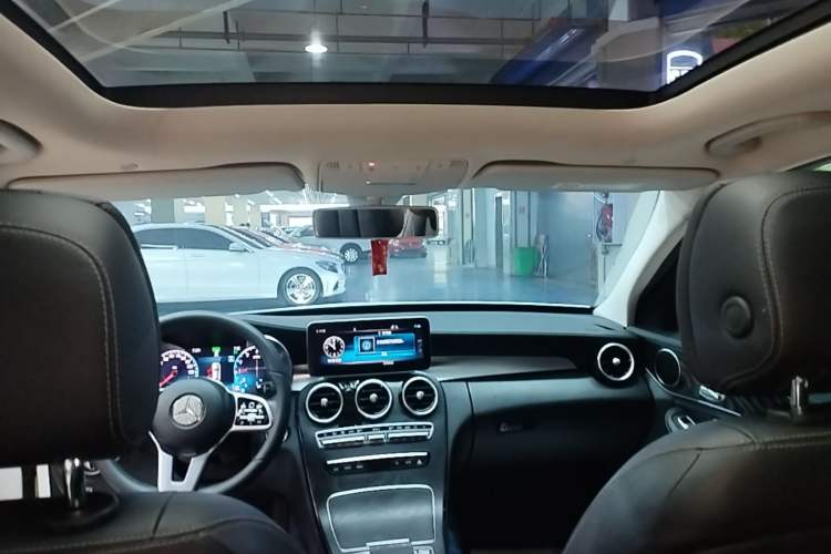 Used Mercedes-Benz C-Class 2019 Restyled C 260 L Sport Edition Headliner