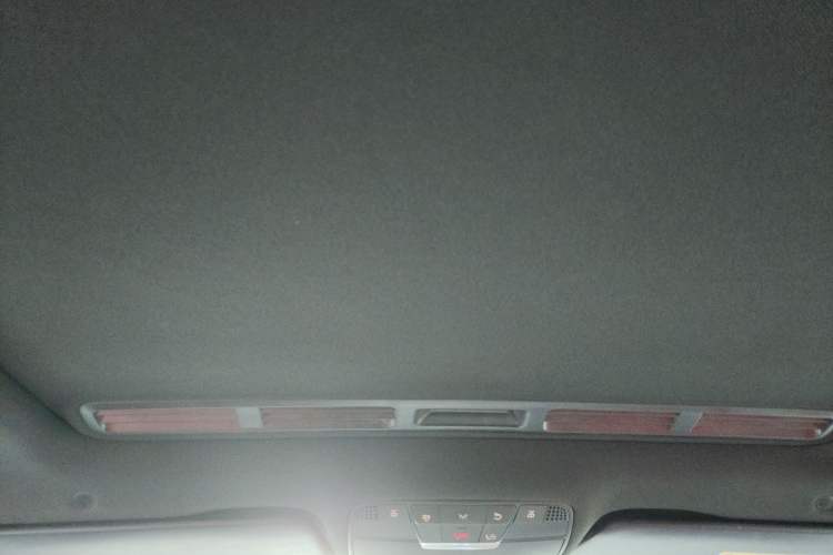 Used Mercedes-Benz C-Class 2019 C 260 Sport Edition Headliner