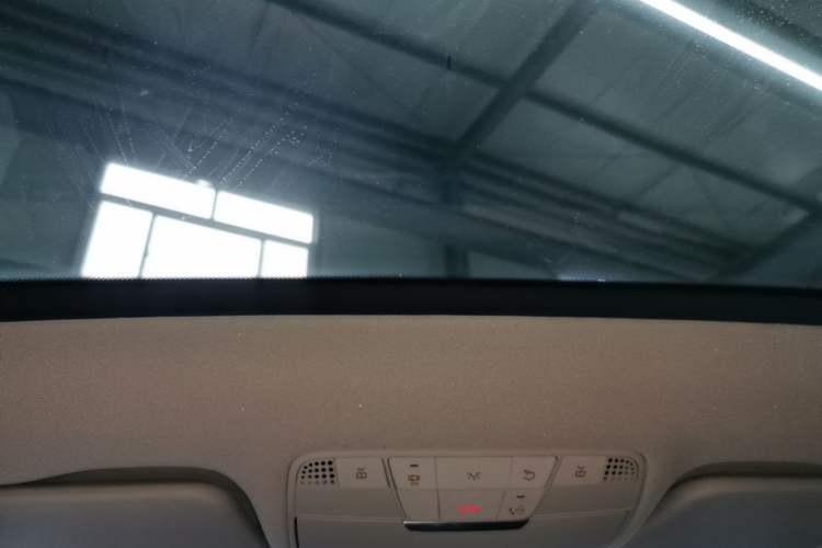 Used Mercedes-Benz C-Class 2019 Restyled C 260 L Sport Edition Headliner