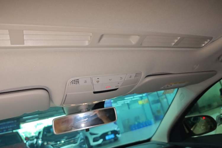 Used Mercedes-Benz C-Class 2019 C 180 L Fashion Edition Sport Version Headliner