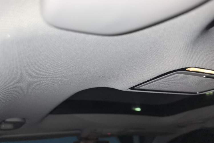 Used Mercedes-Benz C-Class 2019 C 260 L Sport Edition Headliner