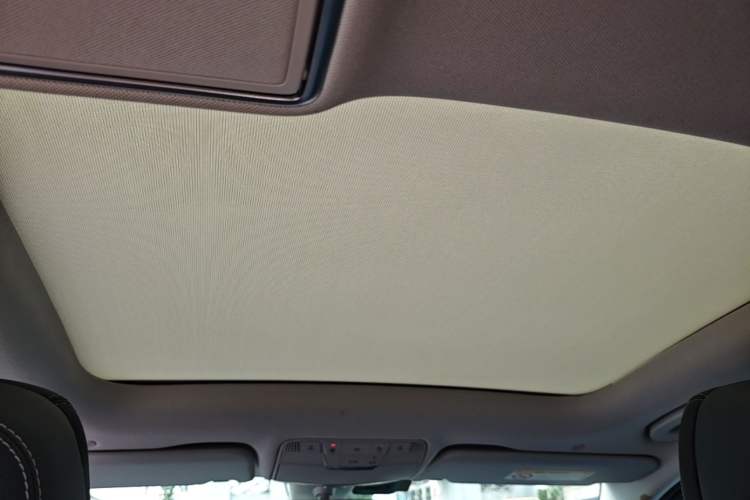 Used Mercedes-Benz C-Class 2019 Restyled C 260 L Sport Edition Headliner