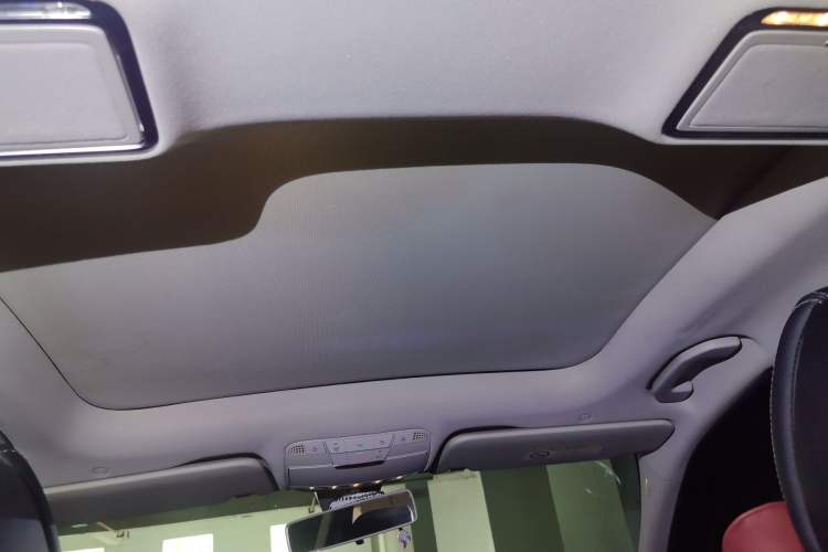 Used Mercedes-Benz C-Class 2019 C 260 L Sport Edition Headliner