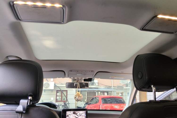 Used Mercedes-Benz C-Class 2019 C 260 L Sport Edition Headliner