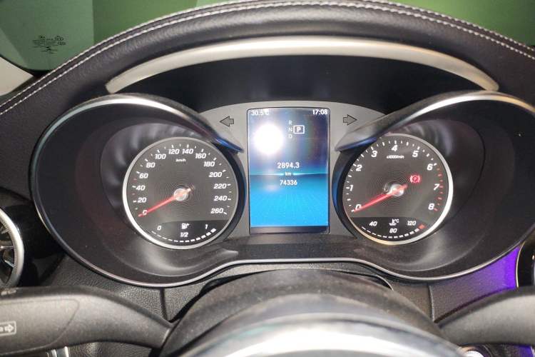 Used Mercedes-Benz C-Class 2019 C 180 L Dynamic Sports Edition Instrument Cluster
