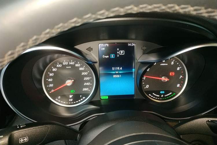 Used Mercedes-Benz C-Class 2019 C 260 Sport Edition Instrument Cluster
