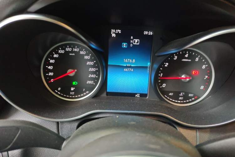Used Mercedes-Benz C-Class 2019 C 180 L Fashion Edition Sport Version Instrument Cluster