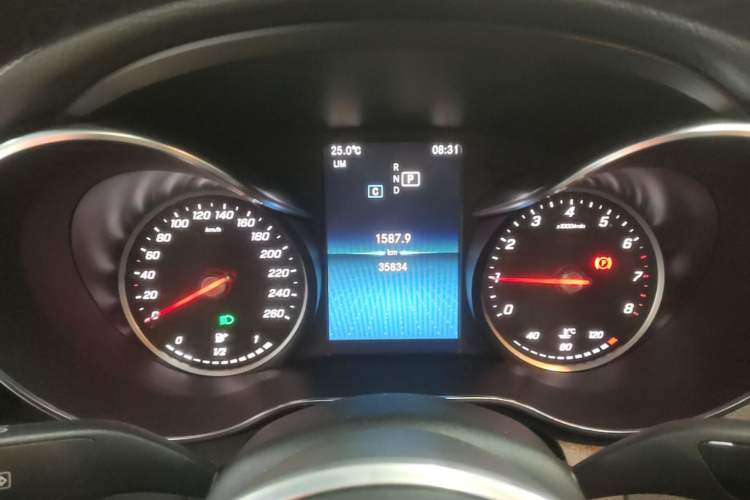 Used Mercedes-Benz C-Class 2019 C 180 L Fashion Edition Sport Version Instrument Cluster
