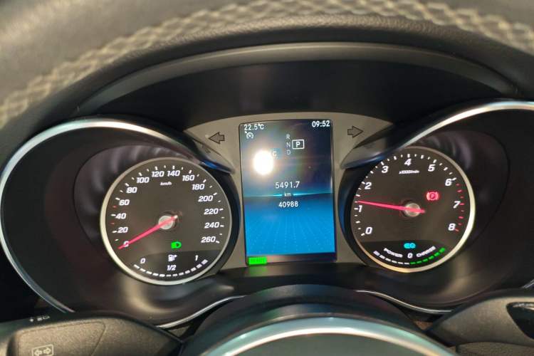 Used Mercedes-Benz C-Class 2019 C 260 L Sport Edition Instrument Cluster