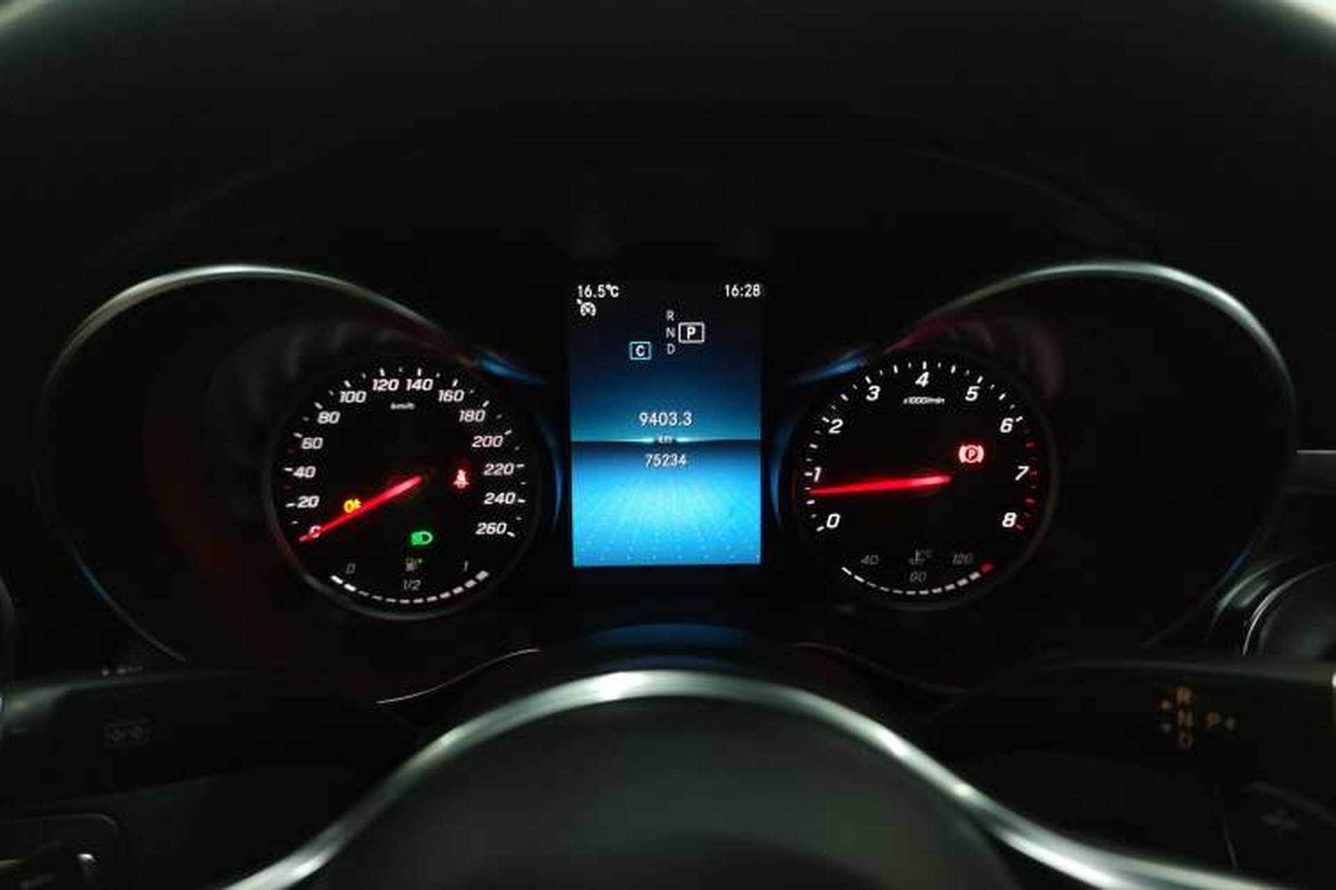 Used Mercedes-Benz C-Class 2019 C 180 L Fashion Edition Sport Version Instrument Cluster