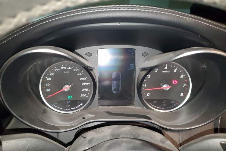 Used Mercedes-Benz C-Class 2019 C 180 L Fashion Edition Sport Version Instrument Cluster