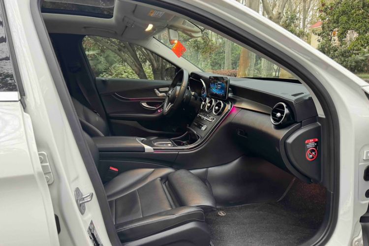 Used Mercedes-Benz C-Class 2019 C 260 L 4MATIC Sport Edition Interior 1
