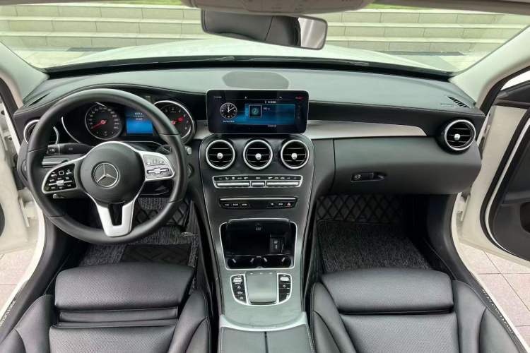Used Mercedes-Benz C-Class 2019 C 260 L Sport Edition Interior 1