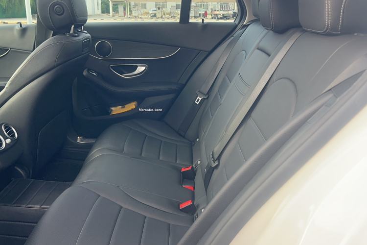Used Mercedes-Benz C-Class 2019 C 260 Estate Interior 1