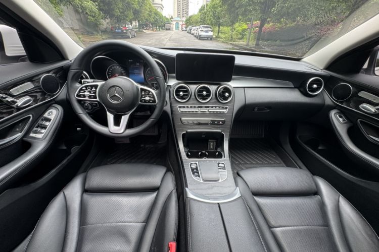 Used Mercedes-Benz C-Class 2019 C 260 L Sport Edition Interior 1