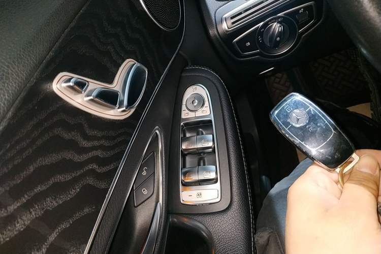 Used Mercedes-Benz C-Class 2019 C 180 Estate Interior 1