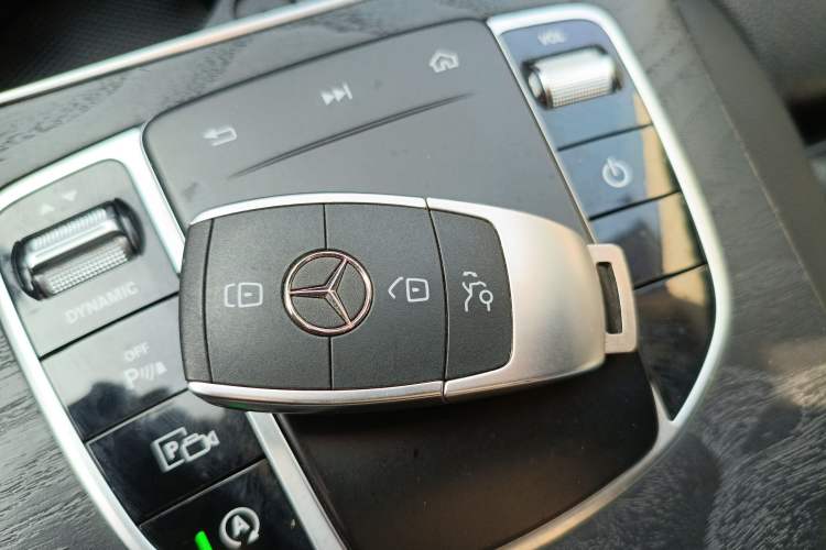 Used Mercedes-Benz C-Class 2019 C 260 L Sport Edition Interior 1