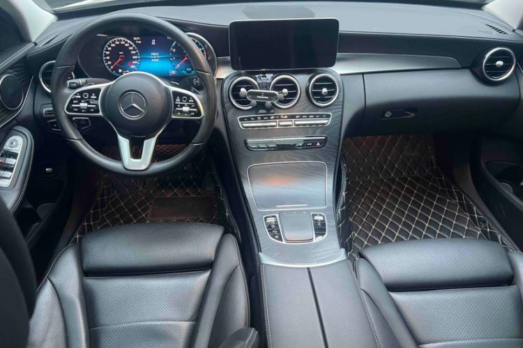 Used Mercedes-Benz C-Class 2019 Restyled C 260 L Sport Edition Interior 1