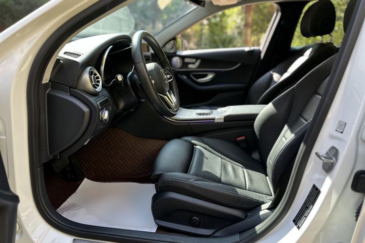 Used Mercedes-Benz C-Class 2019 C 260 Estate Interior 11