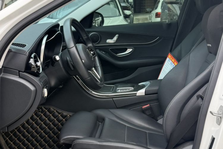 Used Mercedes-Benz C-Class 2019 C 180 L Fashion Edition Sport Version Interior 11