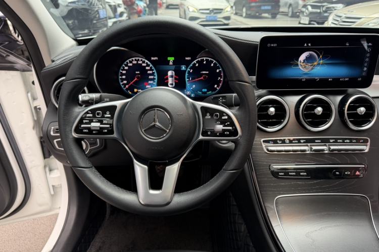 Used Mercedes-Benz C-Class 2019 Restyled C 260 L Sport Edition Interior 11