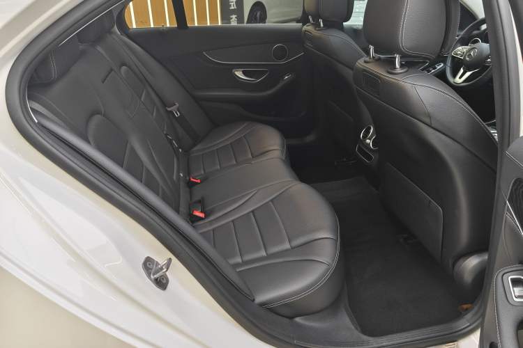 Used Mercedes-Benz C-Class 2019 C 260 L Sport Edition Interior 11