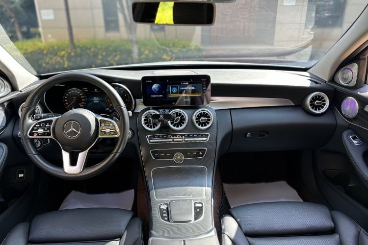 Used Mercedes-Benz C-Class 2019 C 260 Estate Interior 12